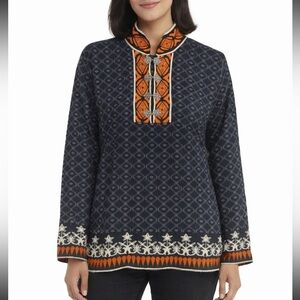 EXCELLENT CONDITION WOMEN’S SIZE MEDIUM BEAUTIFUL CABELas SWEATER